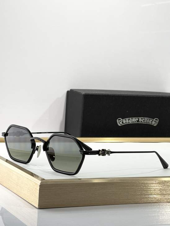 Picture of Chrome Hearts Sunglasses _SKUfw75976570fw